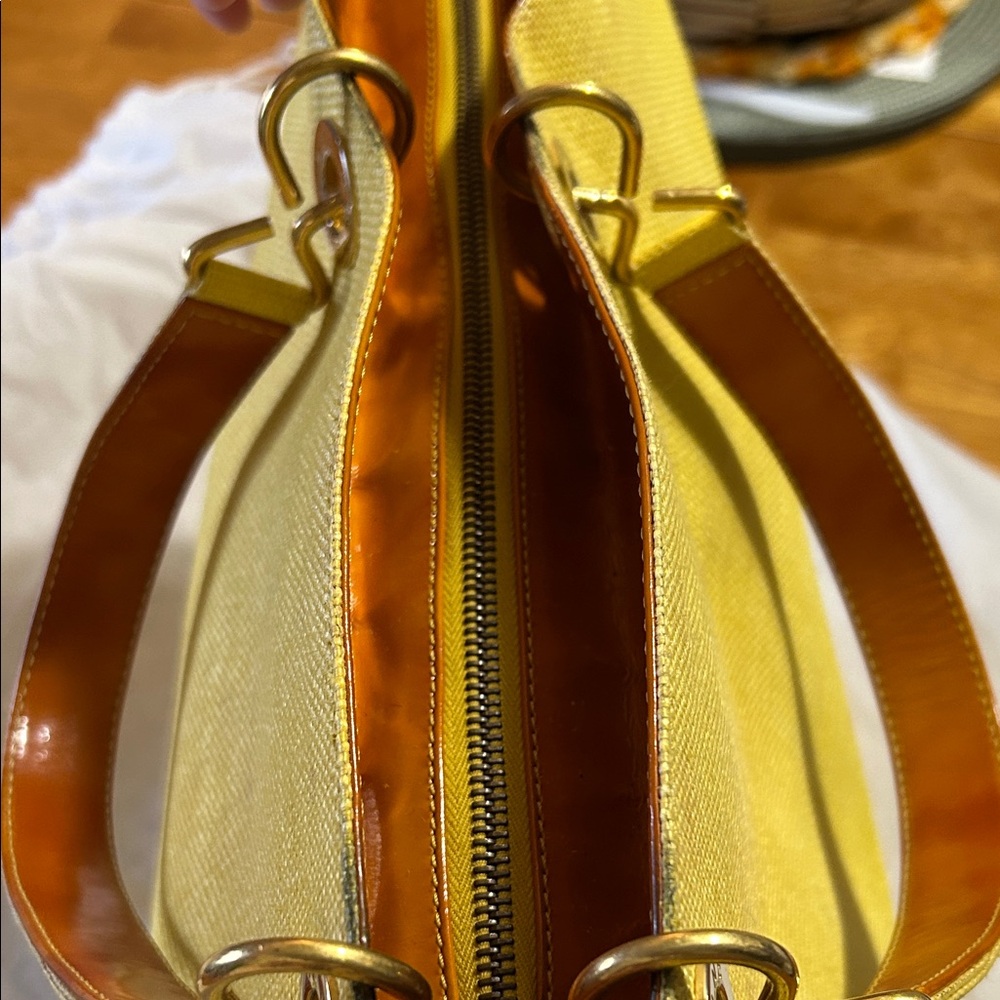 CELINE Large Raffia/Straw Tote - Picture 7 of 12
